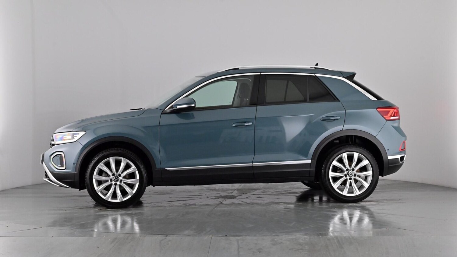 Used Volkswagen T-Roc 2023 for sale - 77346897: Photo 54