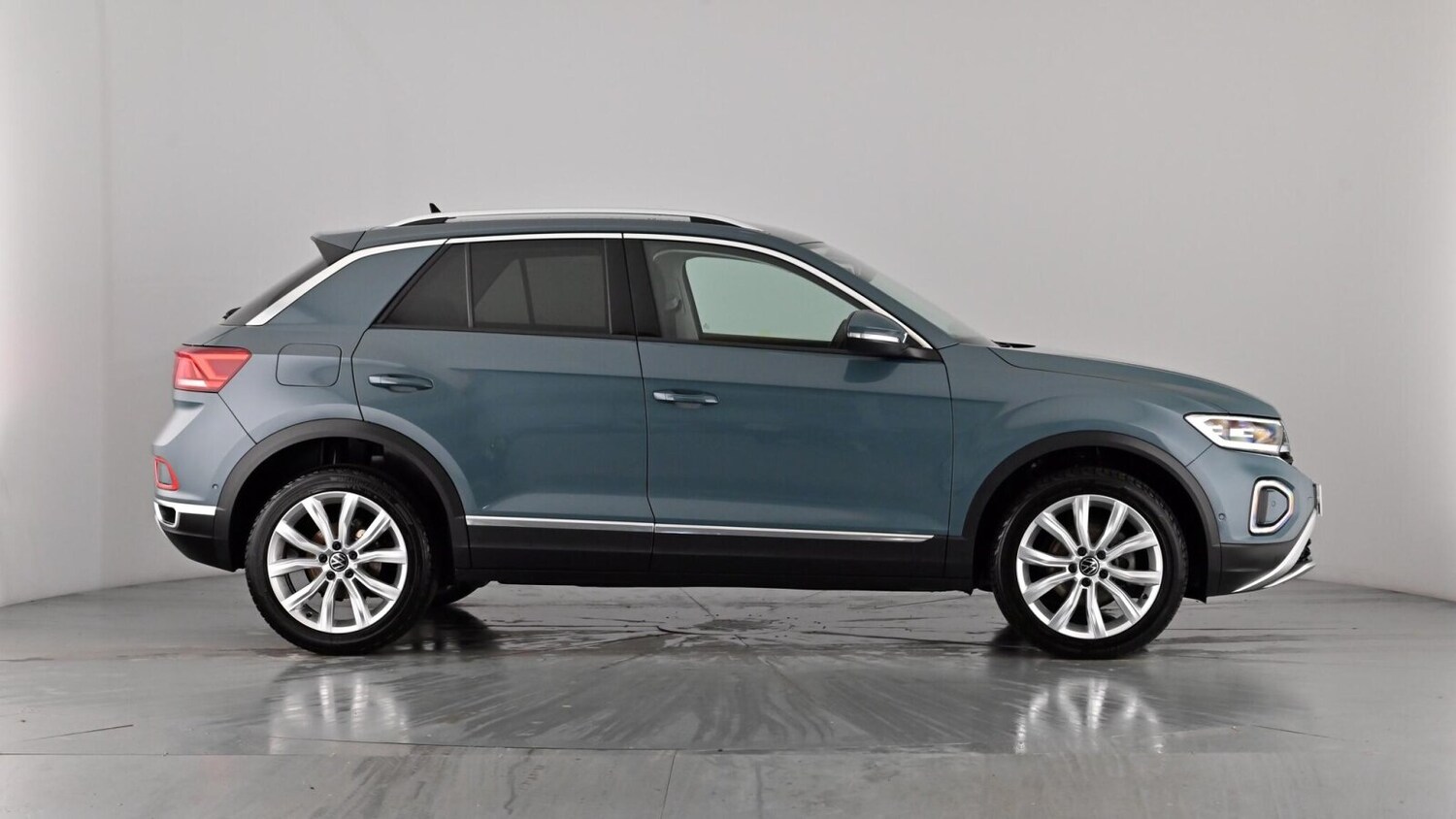 Used Volkswagen T-Roc 2023 for sale - 77346897: Photo 73