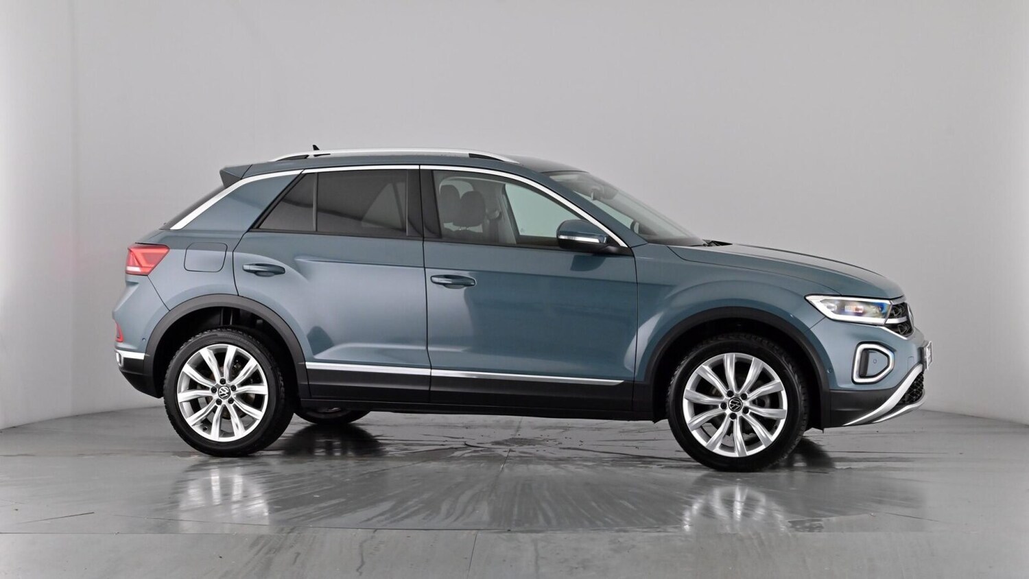 Used Volkswagen T-Roc 2023 for sale - 77346897: Photo 74
