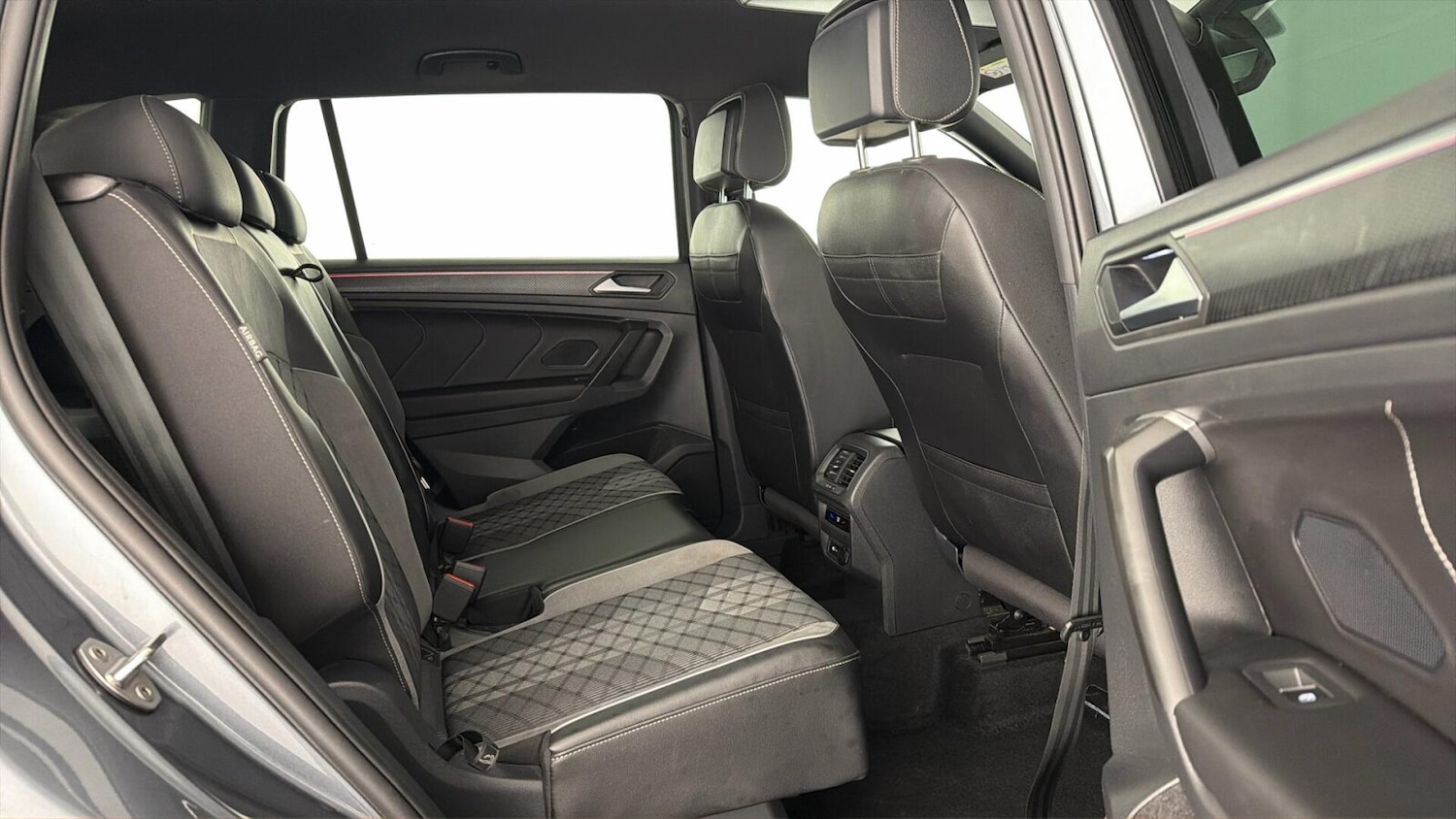 Used Volkswagen Tiguan Allspace 2024 for sale - 77885449: Photo 14