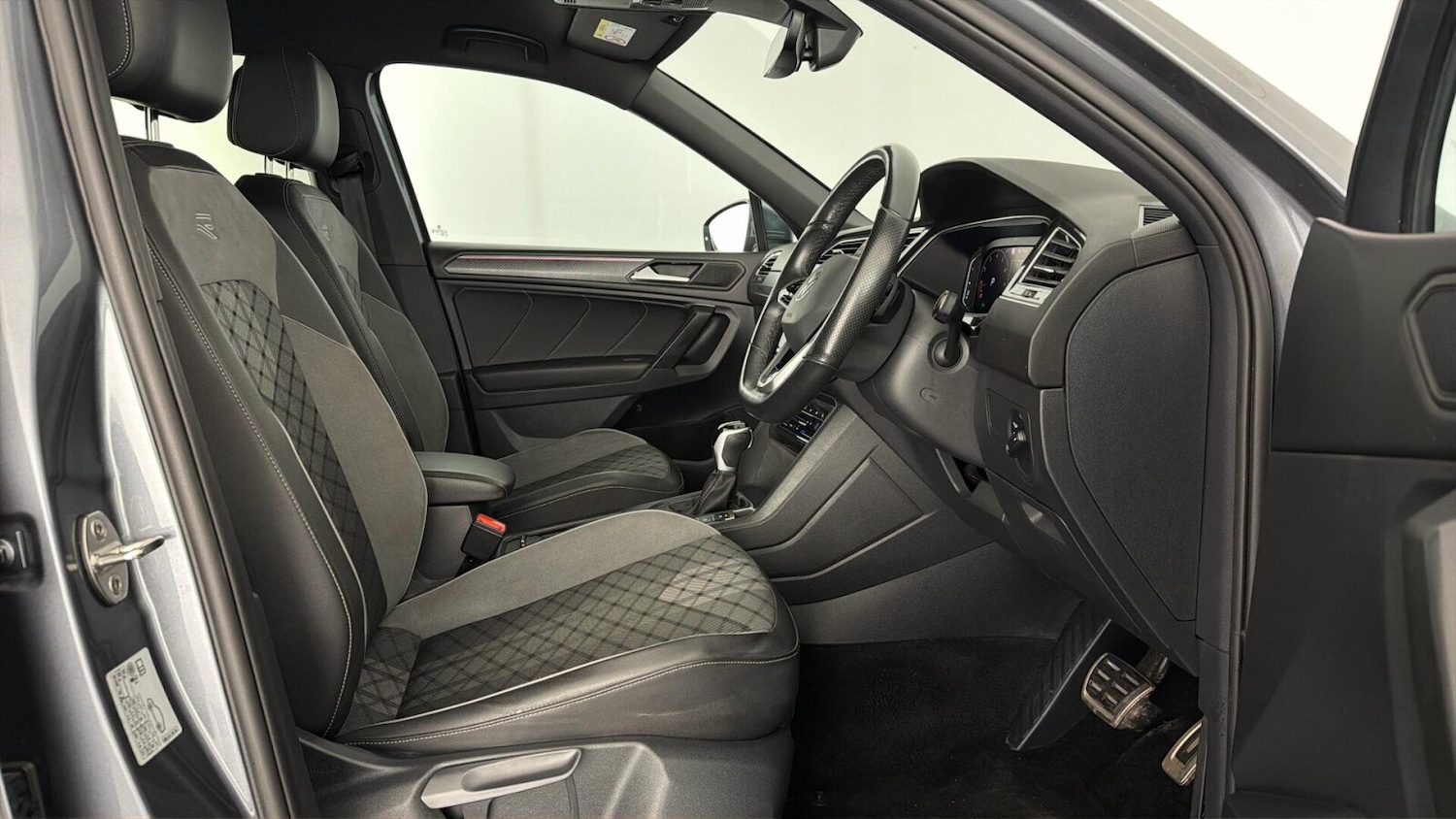 Used Volkswagen Tiguan Allspace 2024 for sale - 77885449: Photo 16