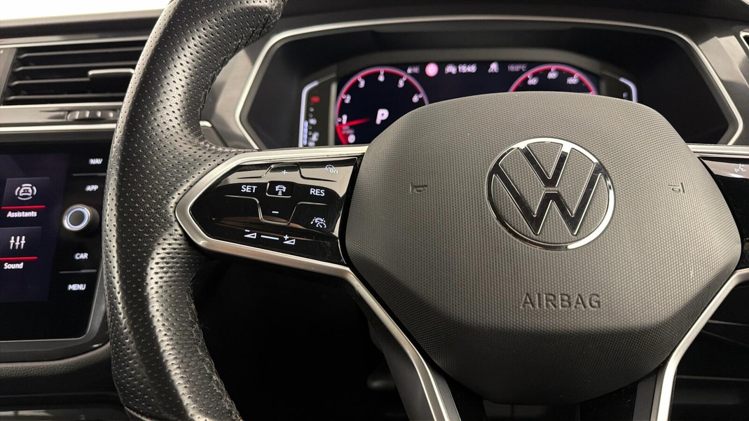 Used Volkswagen Tiguan Allspace 2024 for sale - 77885449: Photo 18