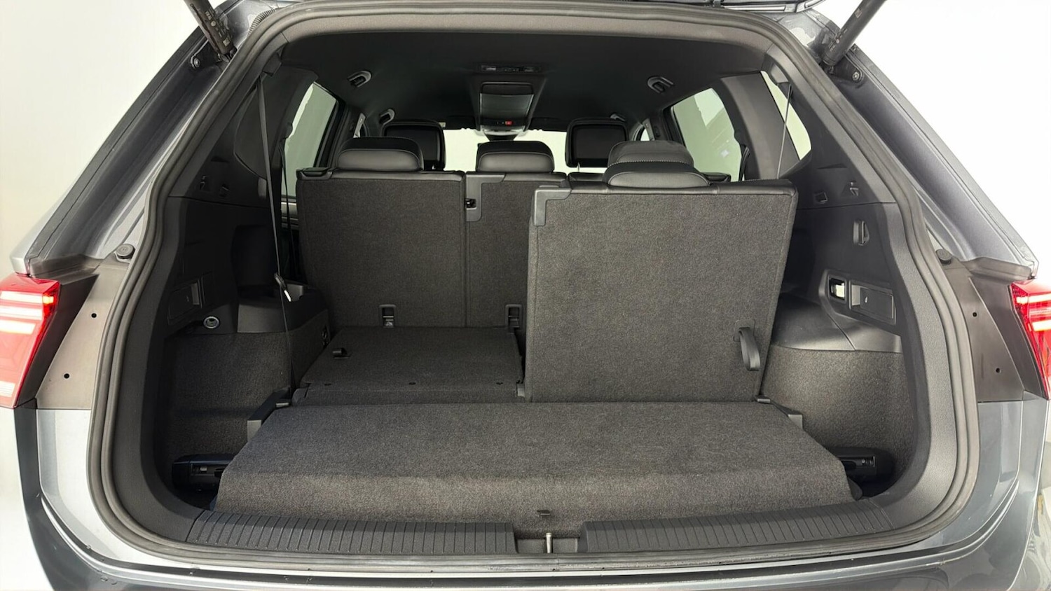 Used Volkswagen Tiguan Allspace 2024 for sale - 77885449: Photo 30