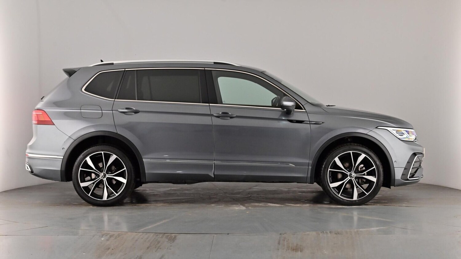 Used Volkswagen Tiguan Allspace 2024 for sale - 77885449: Photo 74