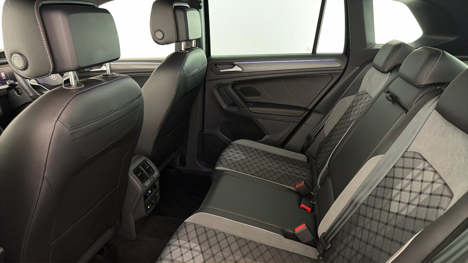 Used Volkswagen Tiguan 2022 for sale - 77771212: Photo 12