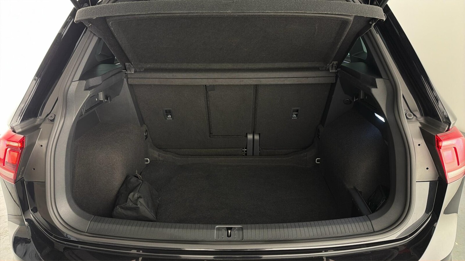 Used Volkswagen Tiguan 2022 for sale - 77771212: Photo 13