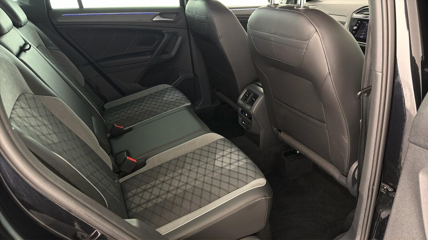 Used Volkswagen Tiguan 2022 for sale - 77771212: Photo 14