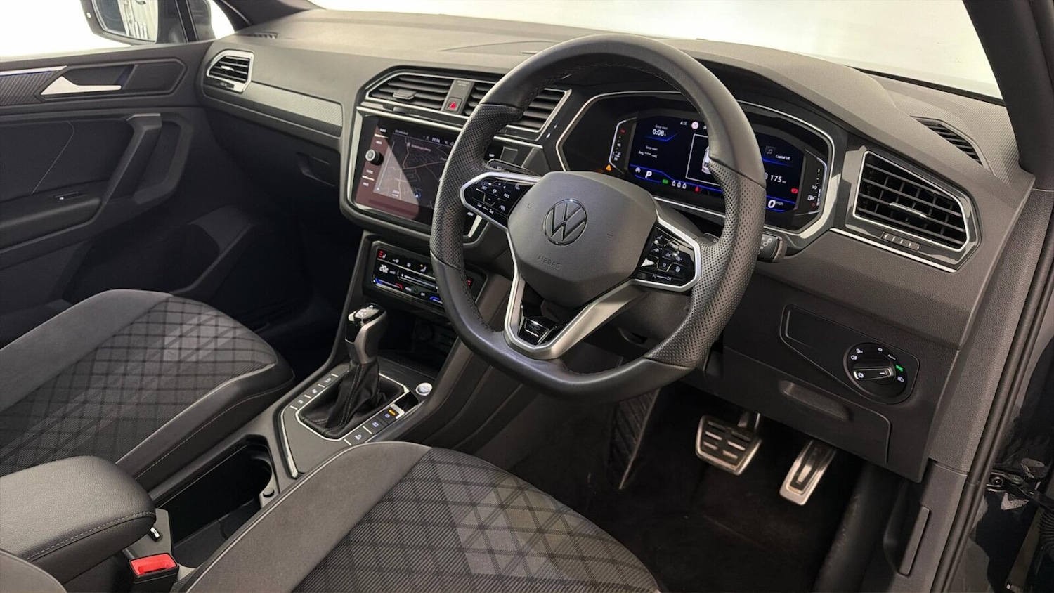 Used Volkswagen Tiguan 2022 for sale - 77771212: Photo 15