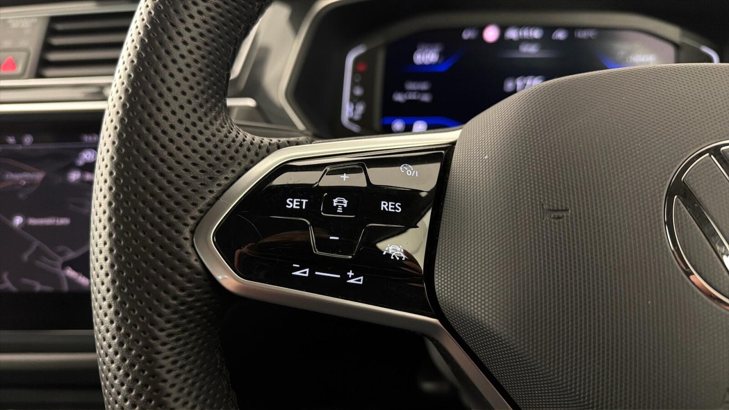 Used Volkswagen Tiguan 2022 for sale - 77771212: Photo 18