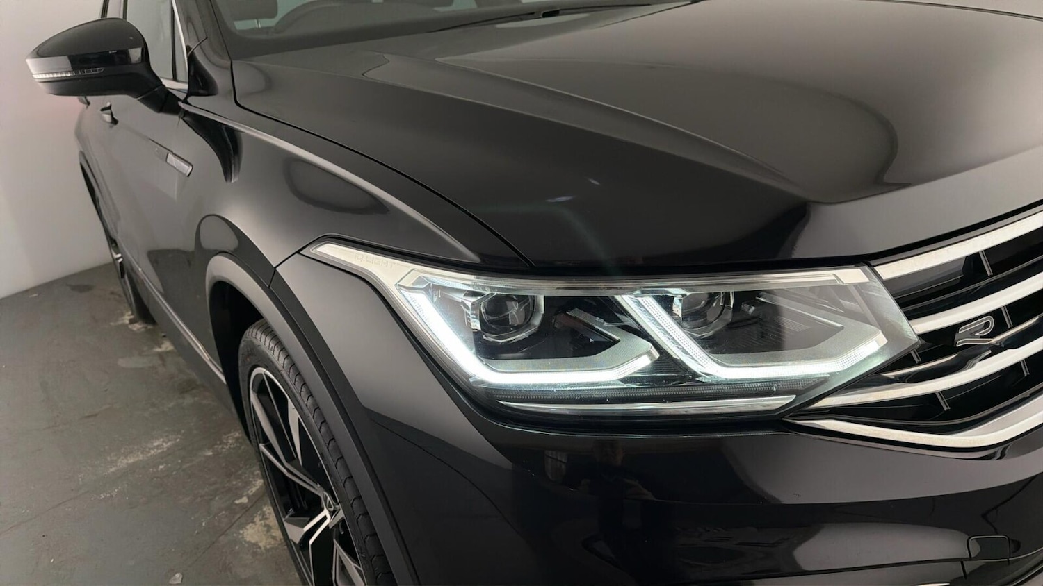 Used Volkswagen Tiguan 2022 for sale - 77771212: Photo 24