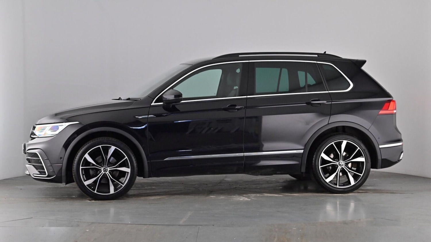 Used Volkswagen Tiguan 2022 for sale - 77771212: Photo 53