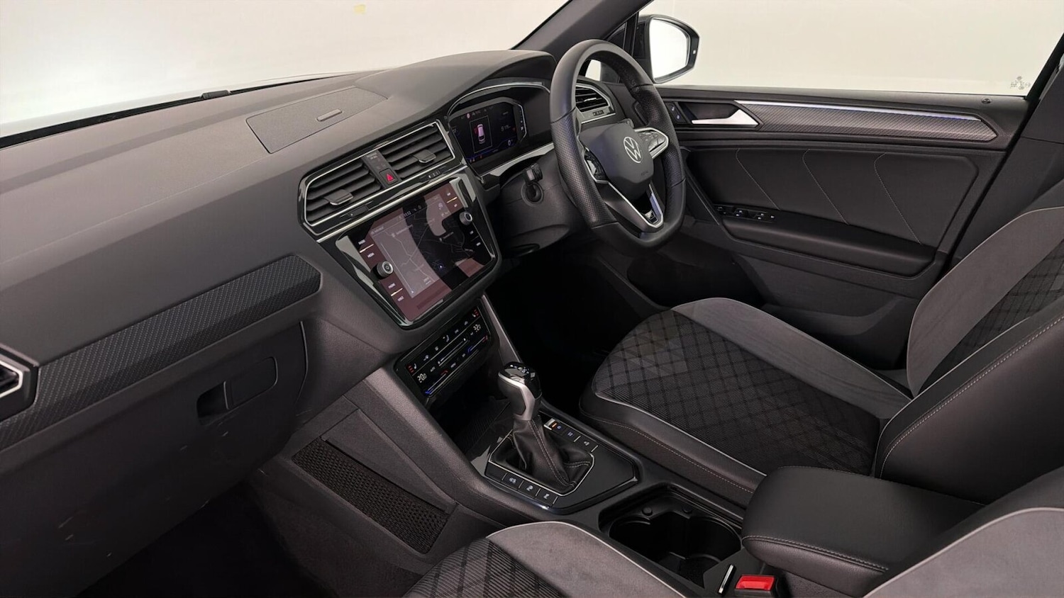 Used Volkswagen Tiguan 2022 for sale - 77771212: Photo 9