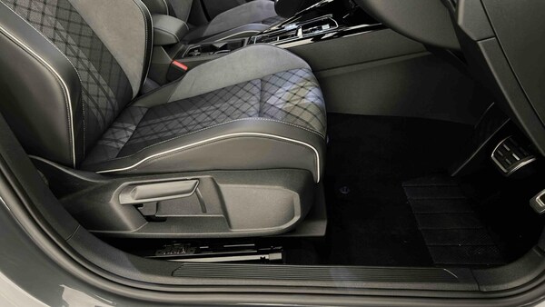 Used Volkswagen Golf 2023 for sale - 75405990: Photo 39