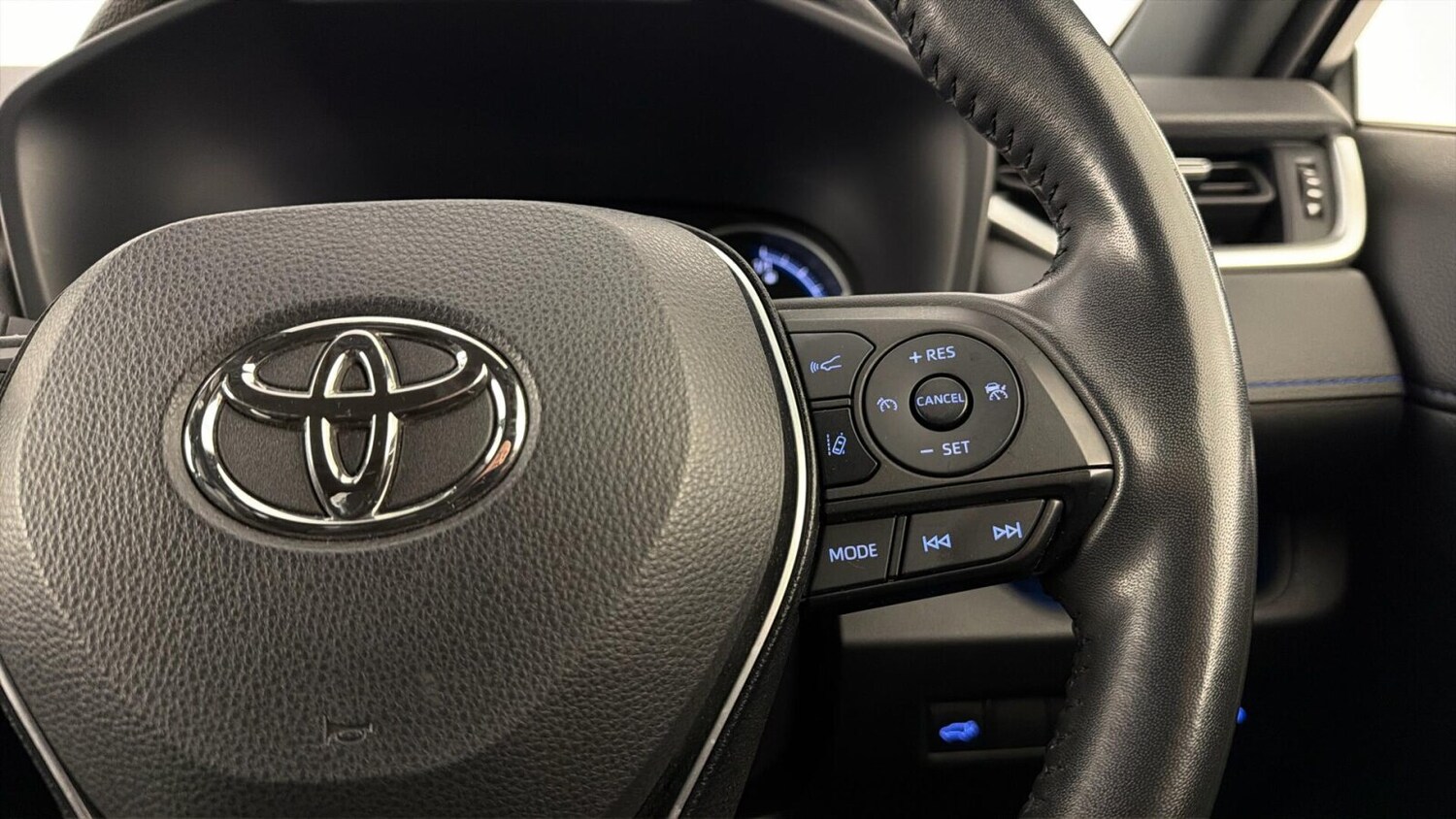 Used Toyota RAV4 2021 for sale - 78049785: Photo 11