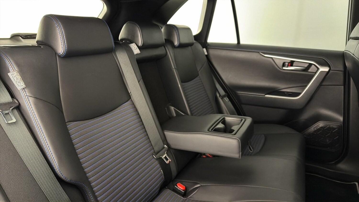 Used Toyota RAV4 2021 for sale - 78049785: Photo 32