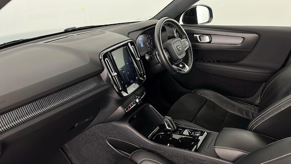 Used Volvo XC40 2019 for sale - 75688499: Photo 3