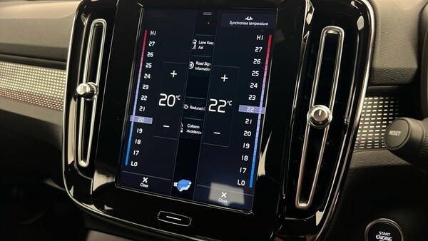 Used Volvo XC40 2019 for sale - 75688499: Photo 43