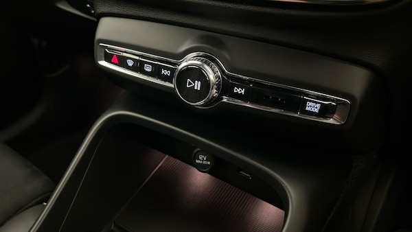 Used Volvo XC40 2019 for sale - 75688499: Photo 46