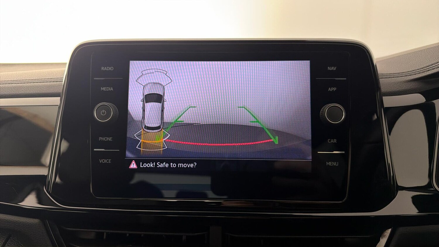 Used Volkswagen T-Roc 2025 for sale - 77660352: Photo 23