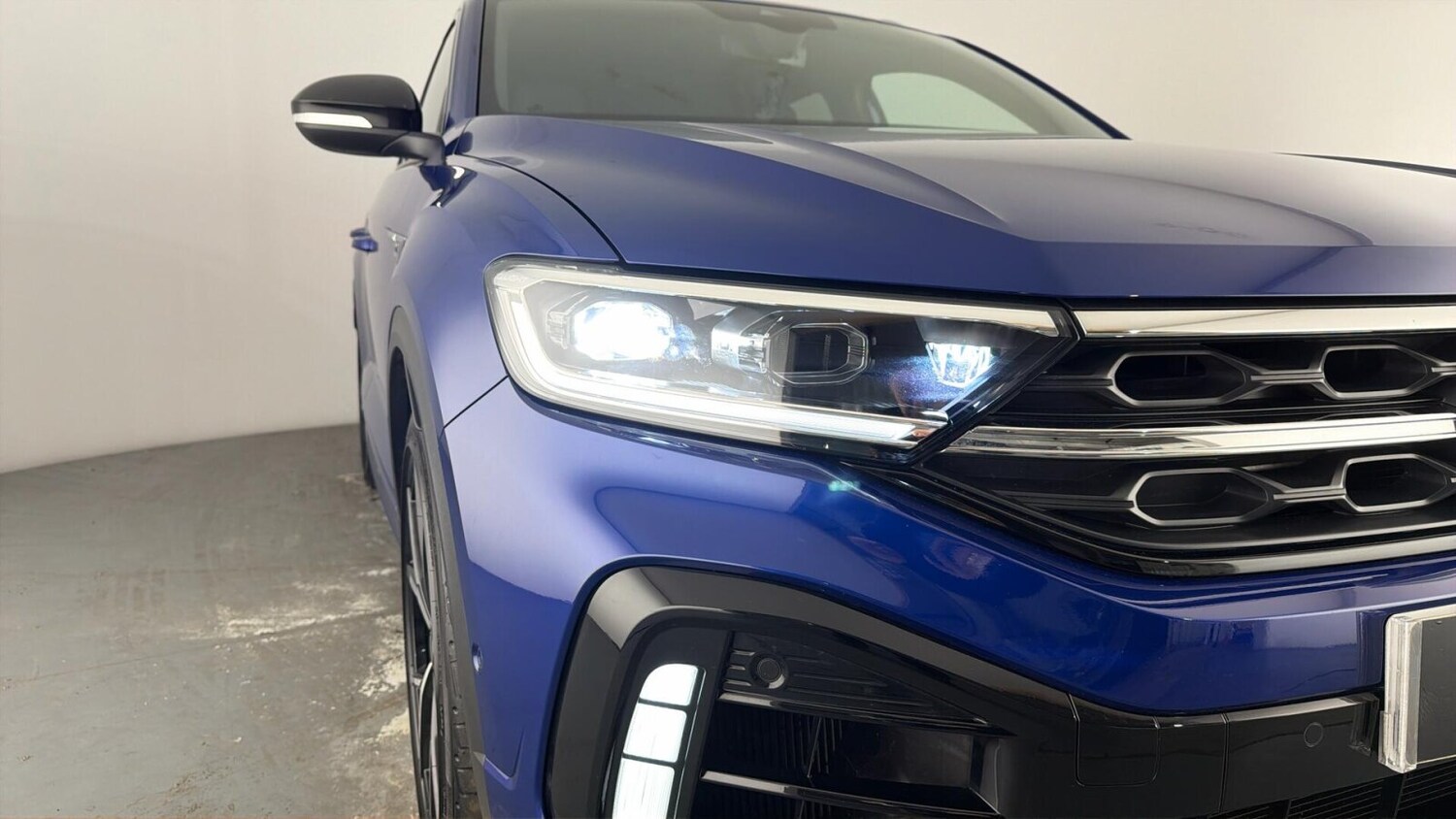 Used Volkswagen T-Roc 2025 for sale - 77660352: Photo 24