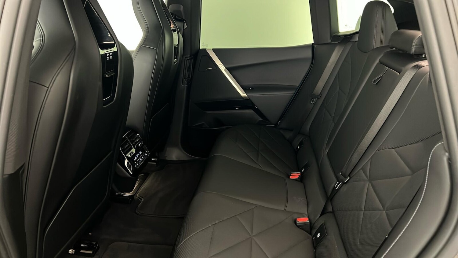 Used BMW iX 2022 for sale - 76586824: Photo 12