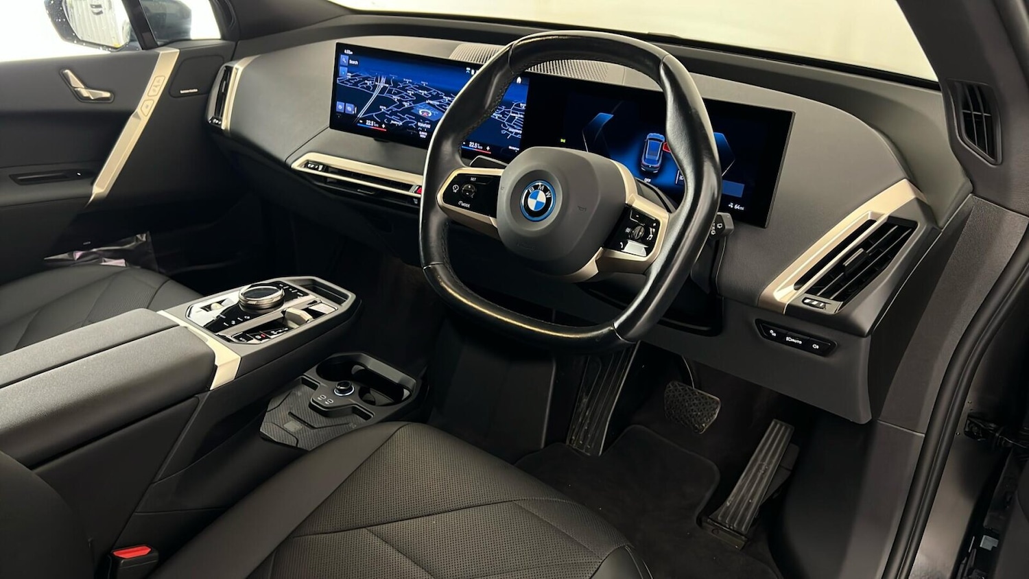 Used BMW iX 2022 for sale - 76586824: Photo 15