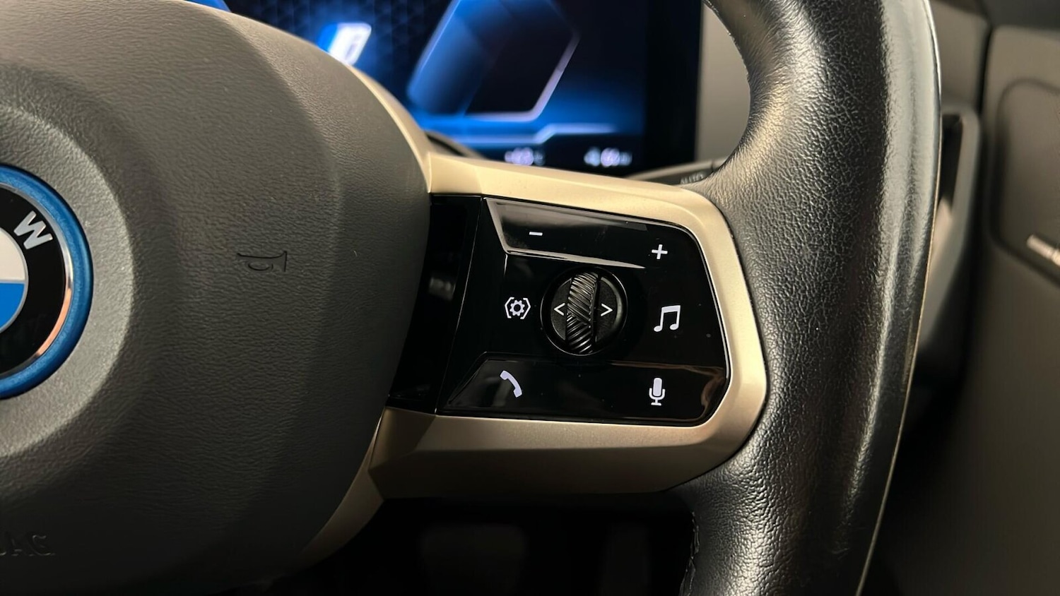 Used BMW iX 2022 for sale - 76586824: Photo 19