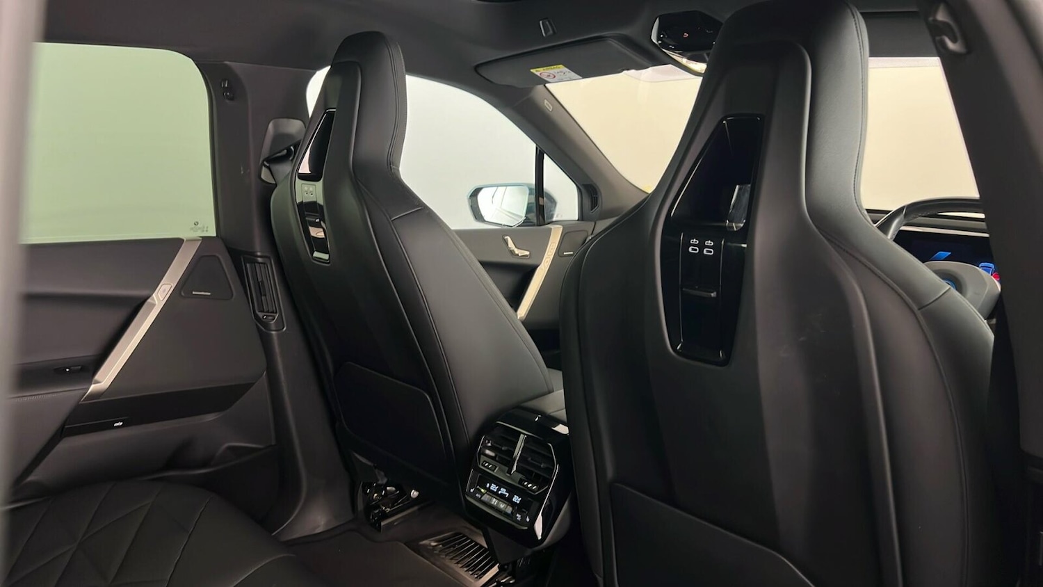 Used BMW iX 2022 for sale - 76586824: Photo 31