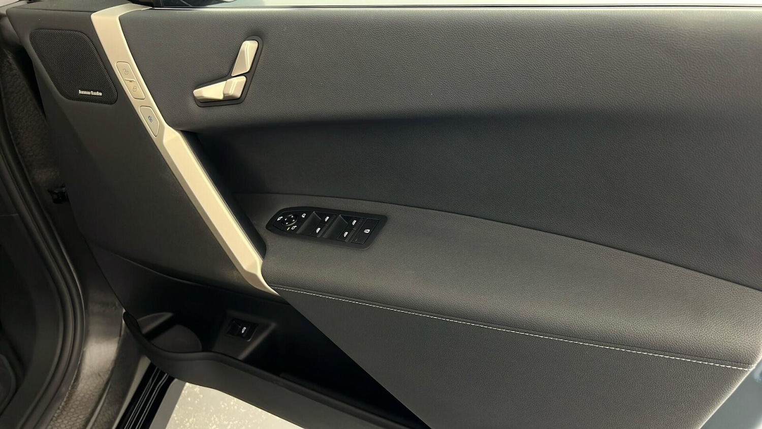 Used BMW iX 2022 for sale - 76586824: Photo 32