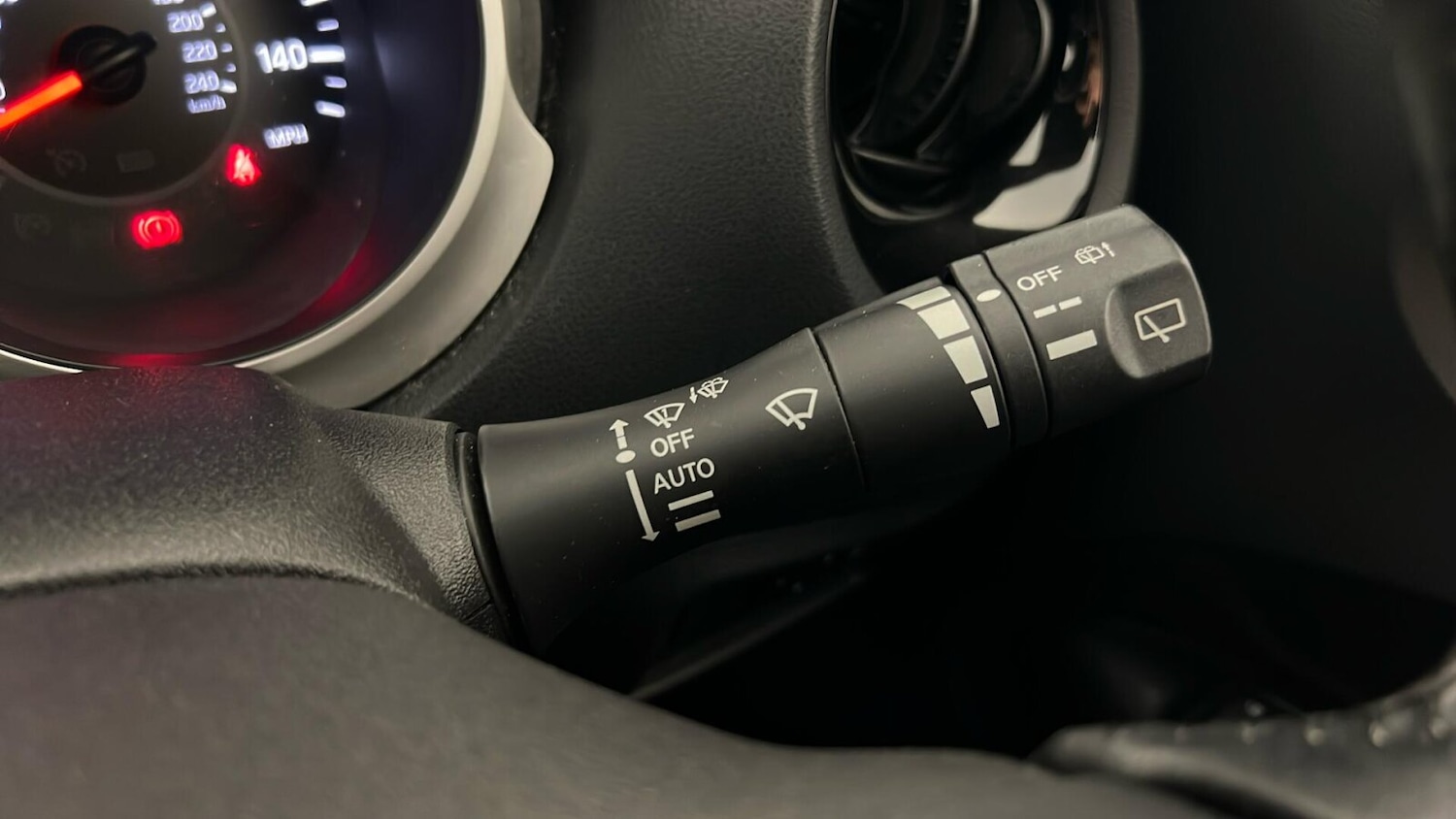 Used Nissan Juke 2017 for sale - 76661092: Photo 41