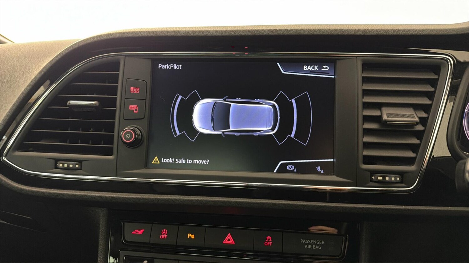 Used SEAT Leon 2019 for sale - 77942143: Photo 17