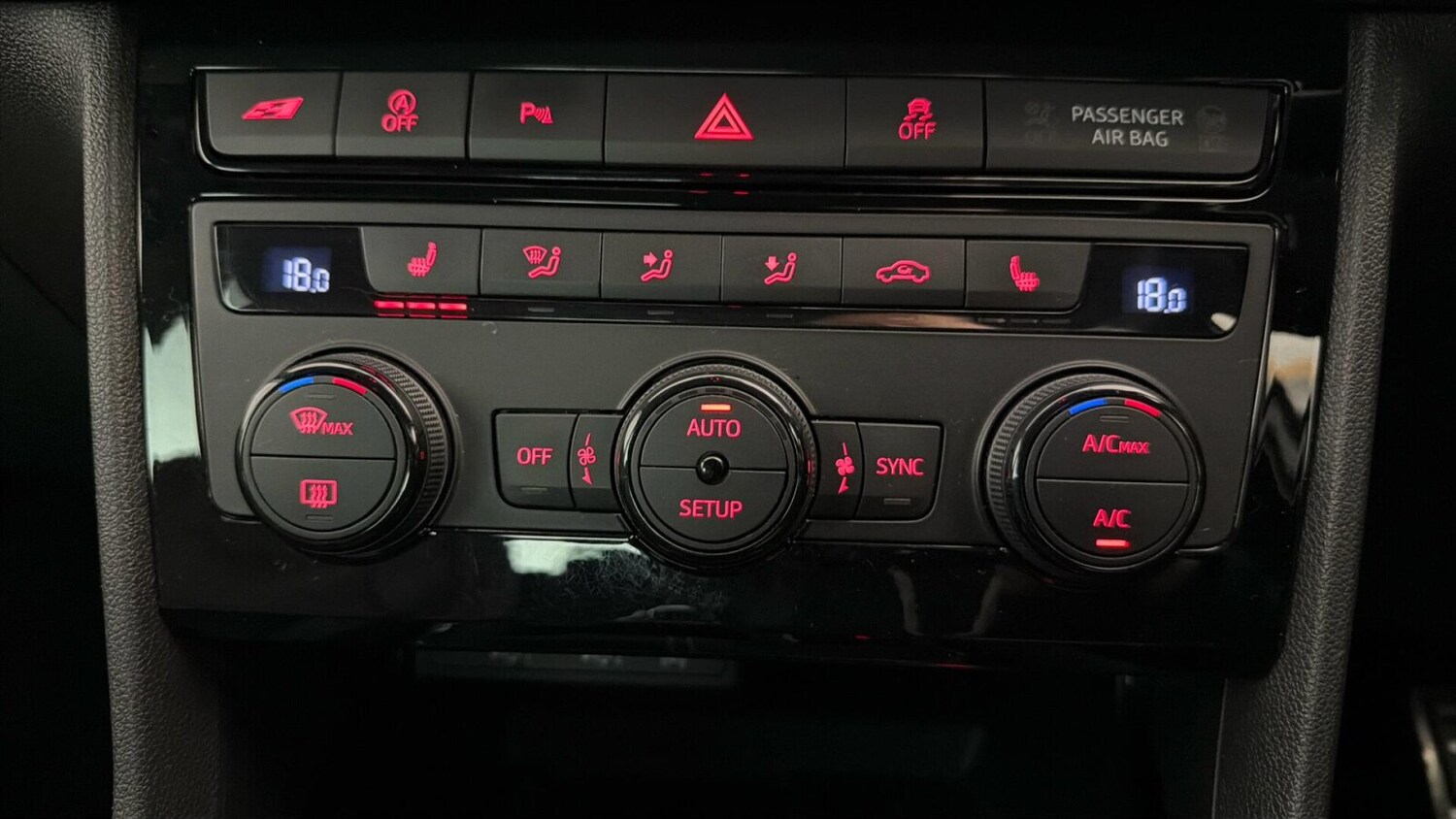 Used SEAT Leon 2019 for sale - 77942143: Photo 18