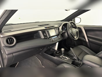 Used Toyota RAV4 2017 for sale - 79458624: Photo
