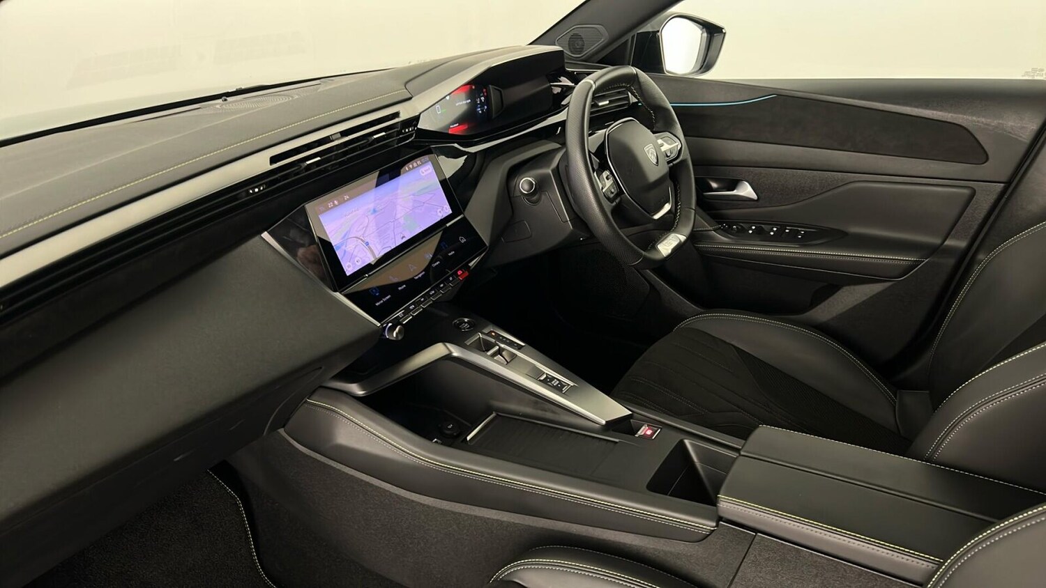 Used Peugeot 308 2024 for sale - 77031404: Photo 9