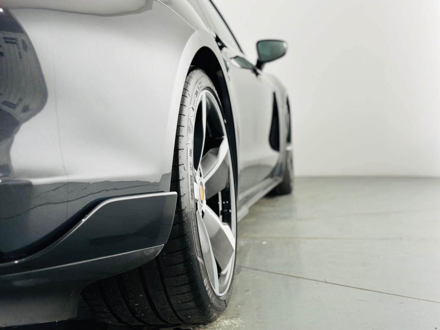 Used Porsche Taycan 2021 for sale - 77470768: Photo 25