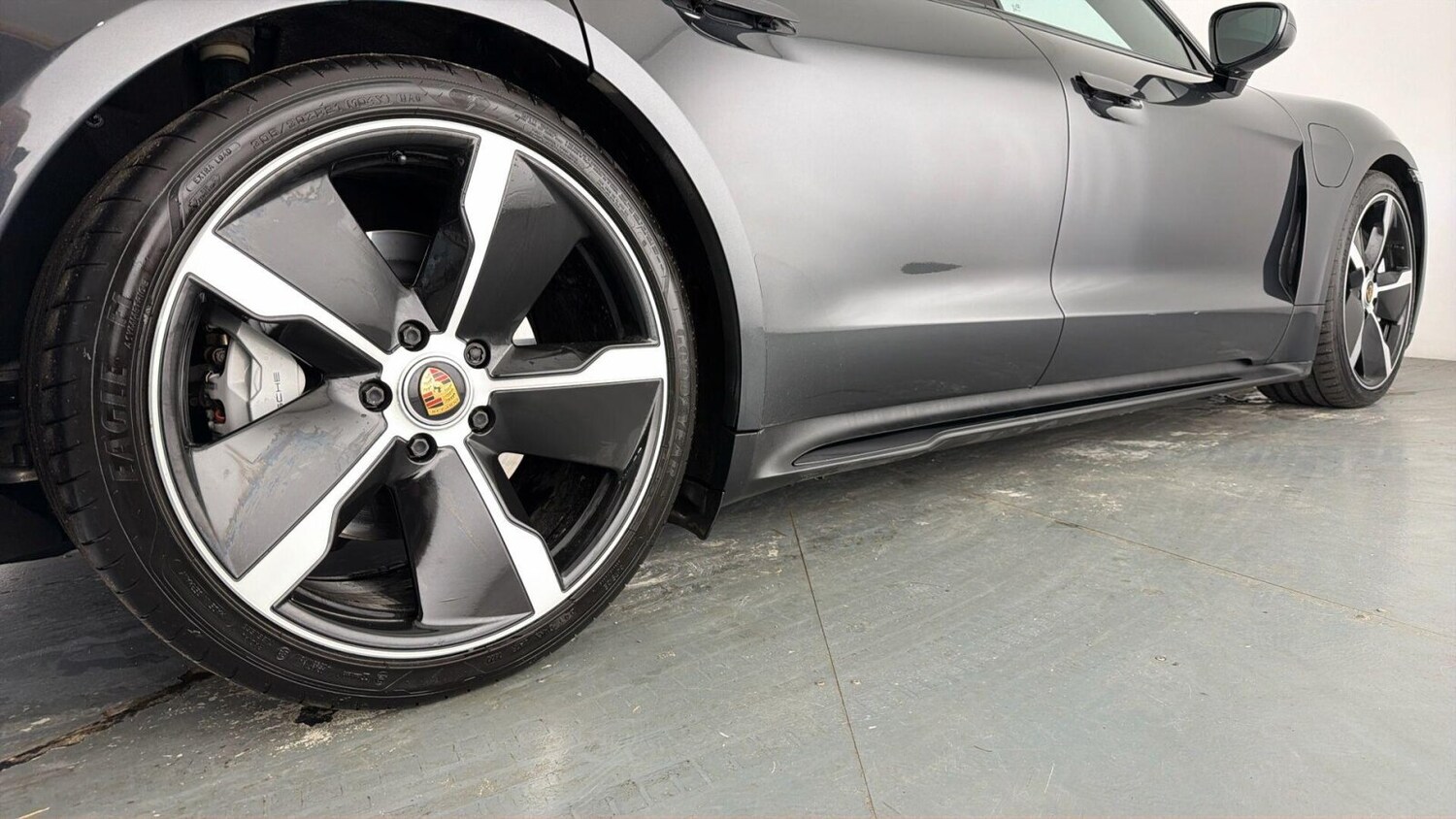 Used Porsche Taycan 2021 for sale - 77470768: Photo 27