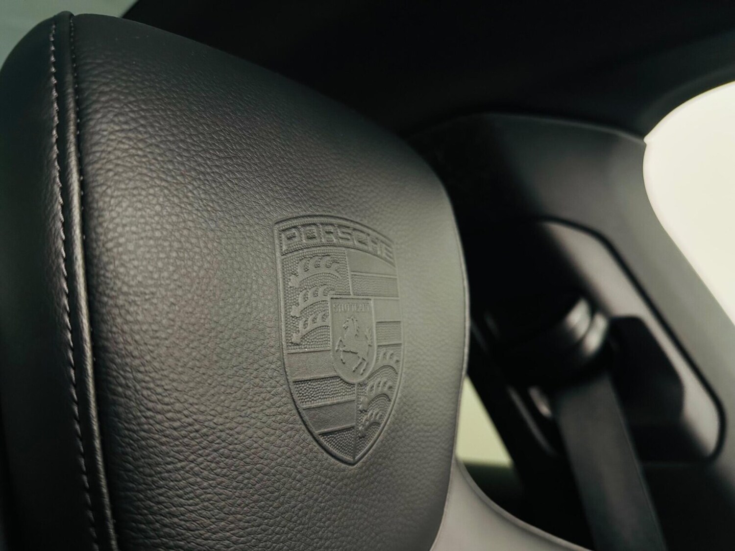 Used Porsche Taycan 2021 for sale - 77470768: Photo 31