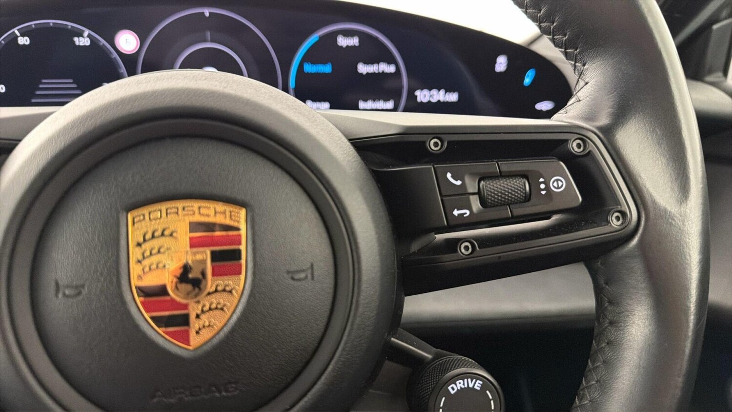 Used Porsche Taycan 2021 for sale - 77470768: Photo 36