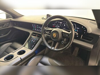 Used Porsche Taycan 2021 for sale - 77470768: Photo