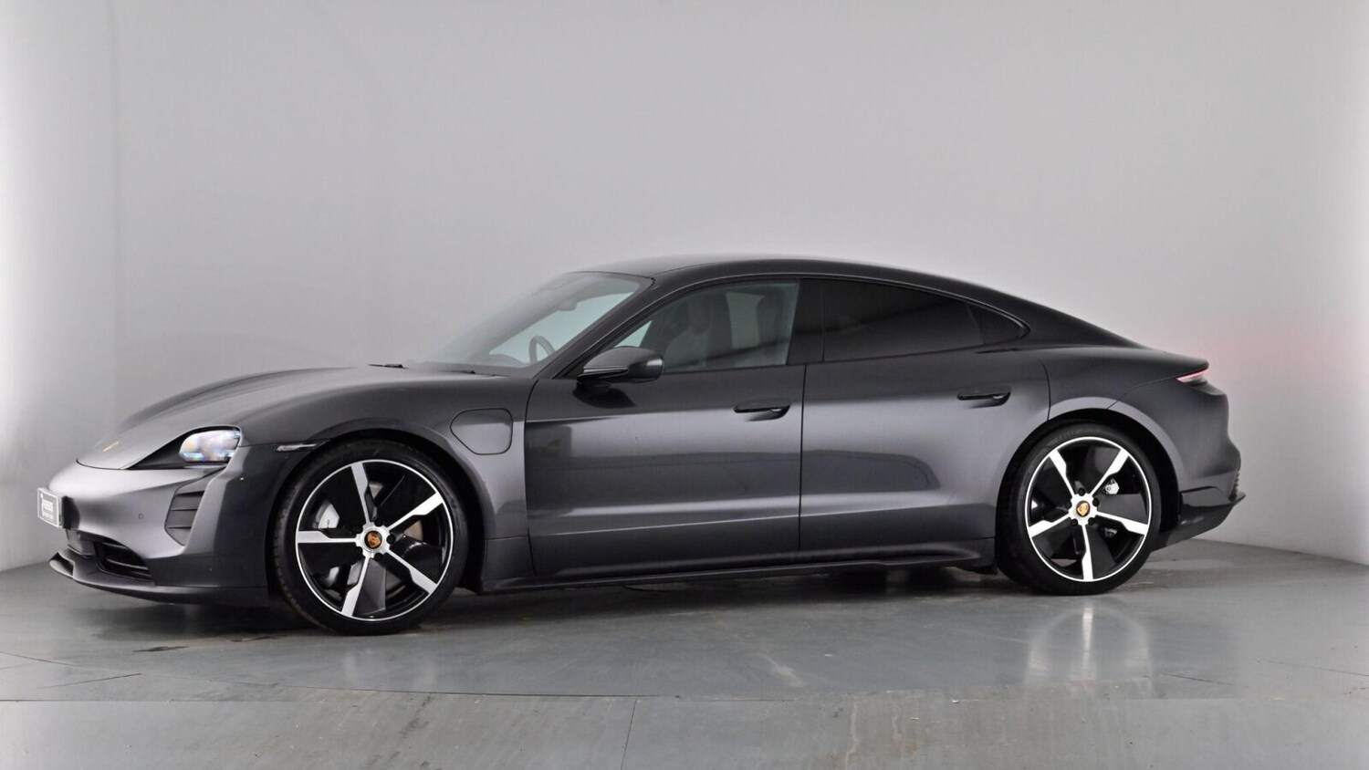 Used Porsche Taycan 2021 for sale - 77470768: Photo 69