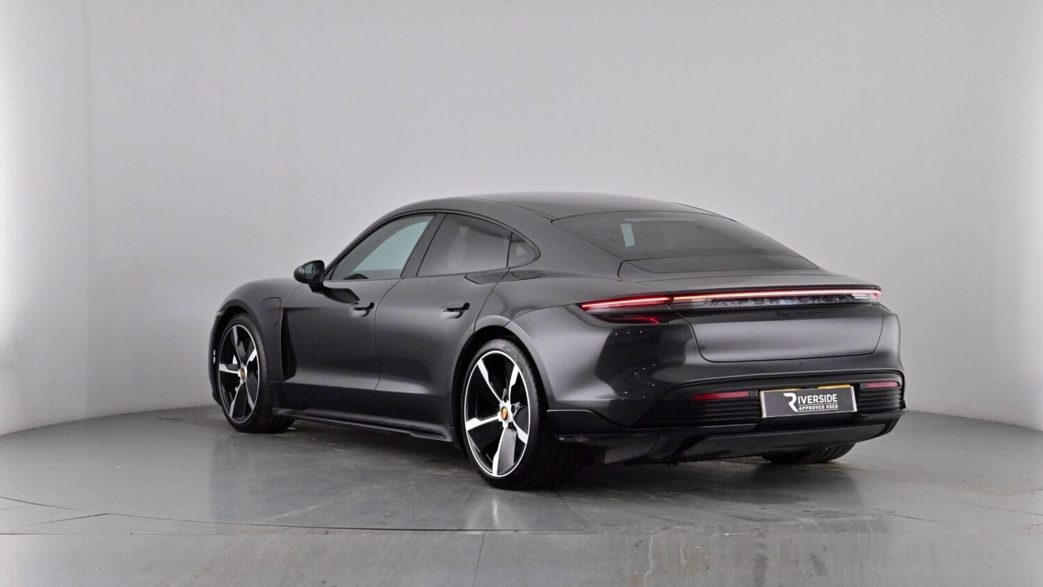Used Porsche Taycan 2021 for sale - 77470768: Photo 77