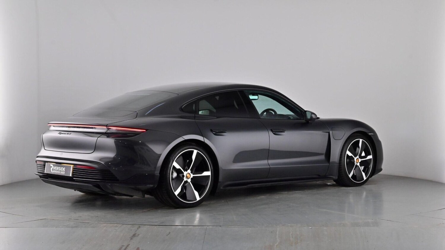 Used Porsche Taycan 2021 for sale - 77470768: Photo 85