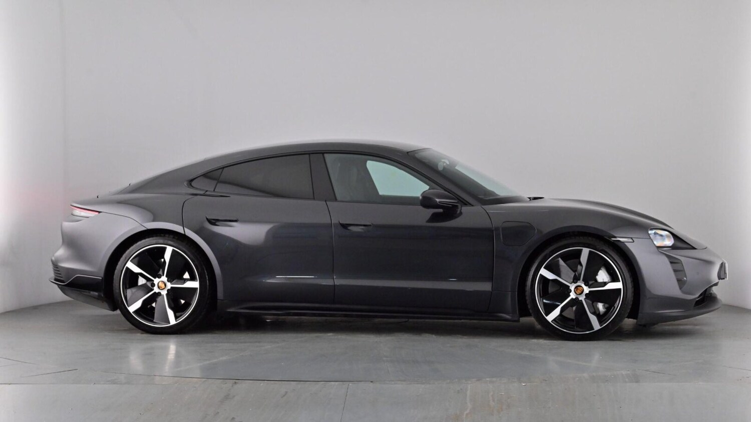 Used Porsche Taycan 2021 for sale - 77470768: Photo 90