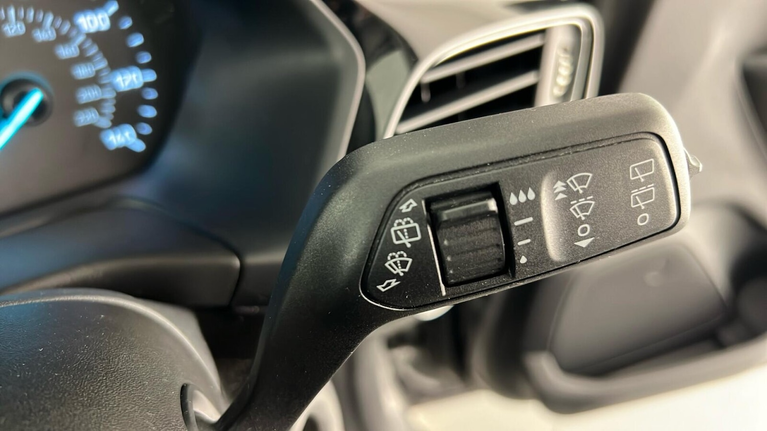 Used Ford Fiesta 2018 for sale - 76003638: Photo 30