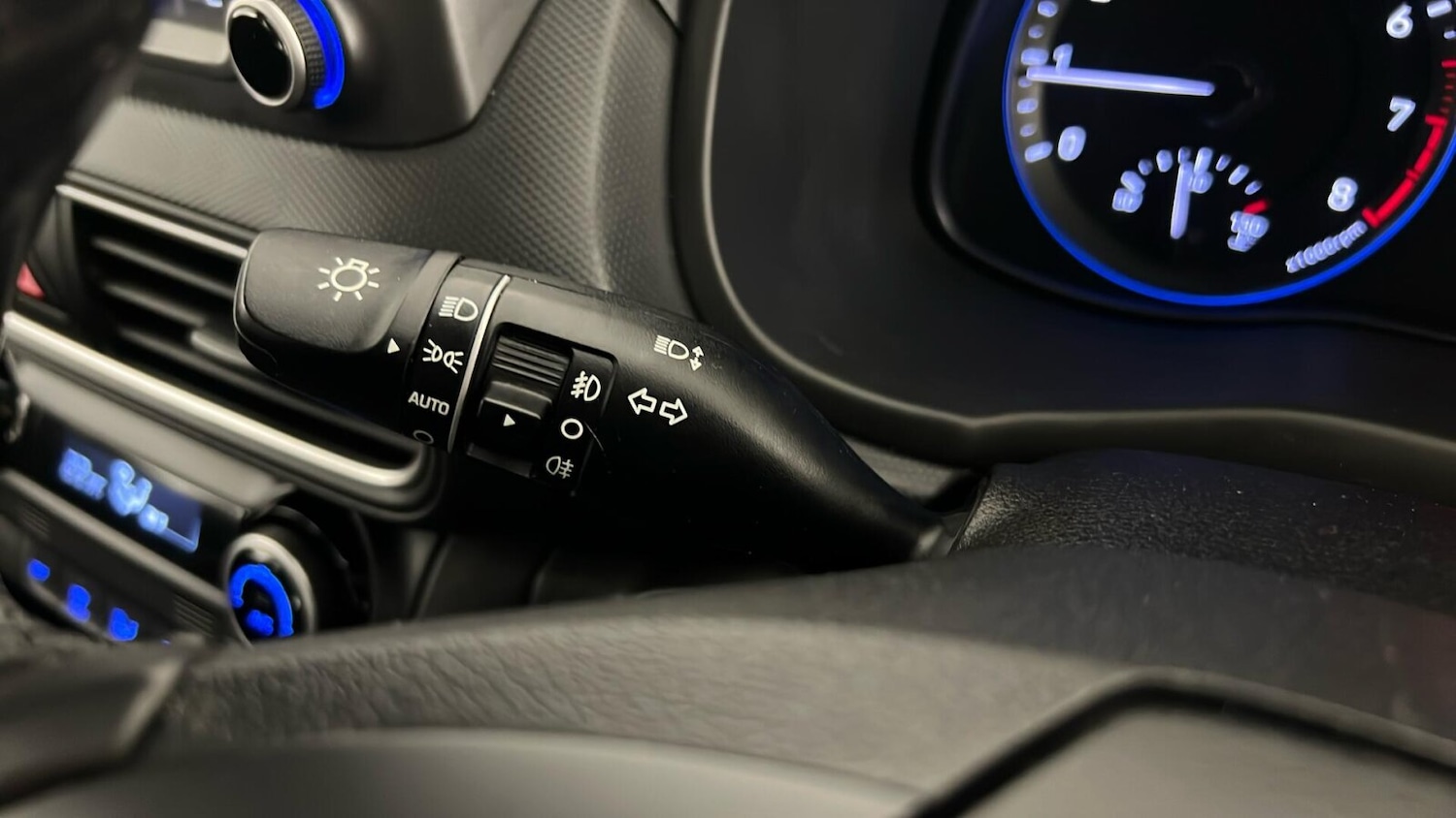 Used Hyundai KONA 2019 for sale - 77025375: Photo 38