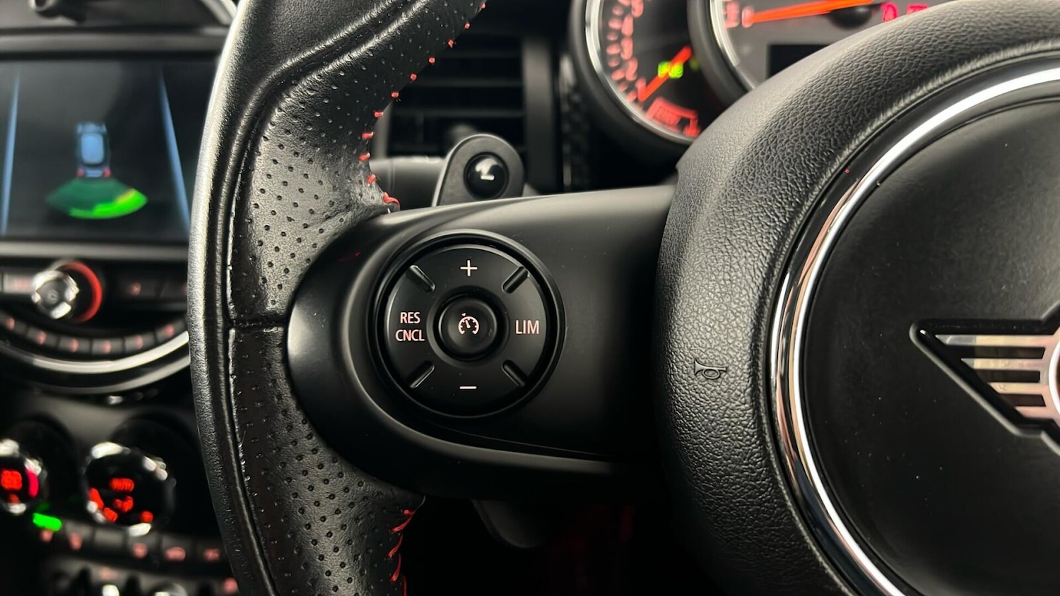 Used MINI Hatch 2019 for sale - 76104171: Photo 18