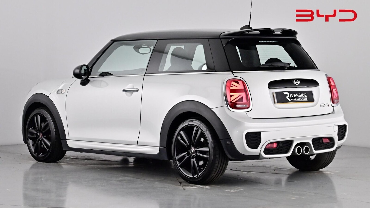 Used MINI Hatch 2019 for sale - 76104171: Photo 2