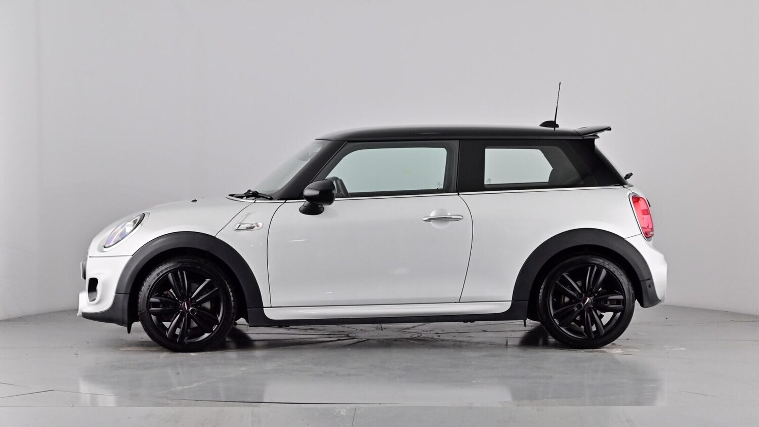 Used MINI Hatch 2019 for sale - 76104171: Photo 55
