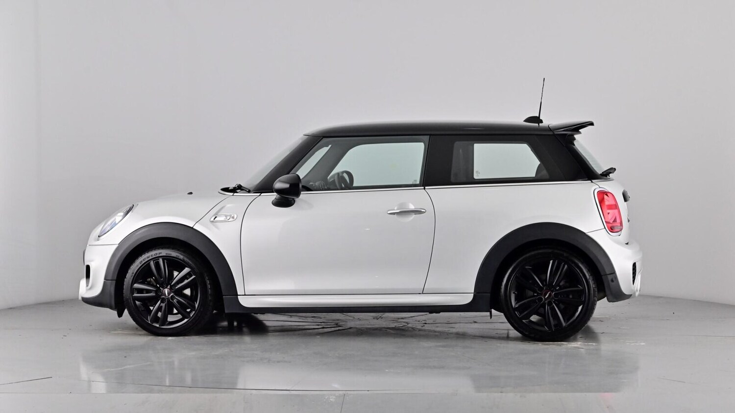 Used MINI Hatch 2019 for sale - 76104171: Photo 56