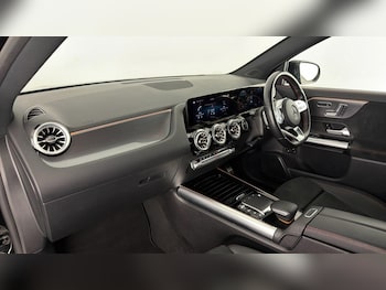 Used Mercedes-Benz GLA 2023 for sale - 78336765: Photo